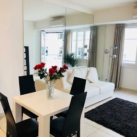 O Palais Des Iles Two Bedroom Apartment *